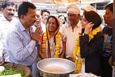 सब्जी बेचने वाले की बिटिया बनी जज से मुलाकात कर भावुक हुए मंत्री सिलावट, याद आये संघर्ष के दिन