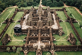 दक्षिण एशिया का प्रख्यात अंकोरवाट मन्दिर कंबोडिया
