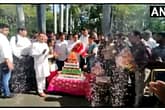 मध्यप्रदेश कांग्रेस अध्यक्ष कमलनाथ के जन्मदिन के लिए तैयार किए गए केक को लेकर विवाद